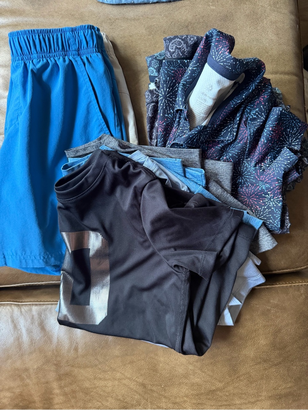 EUC ALL IN MOTION boys clothing bundle size small 6/7 shorts polo activewear